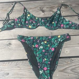 J Crew floral underwire bikini - 32C/Sz small briefs - like new